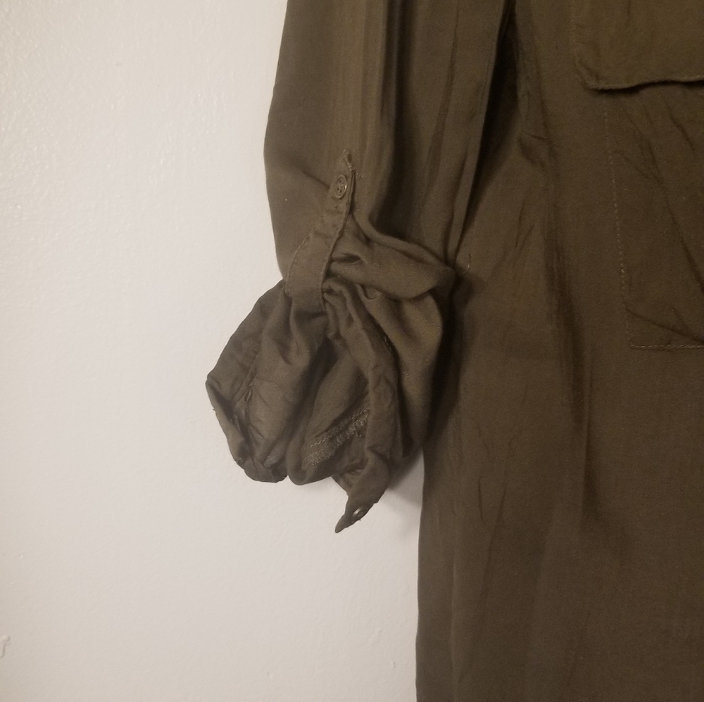 Gap Buttoned Collarless Blouse - image 4